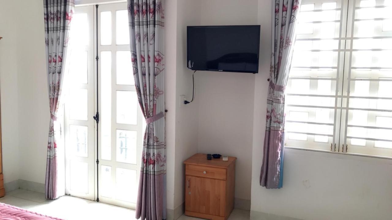 Nha Nghi Hoang Hoa Hotel บวนมาถวต ภายนอก รูปภาพ